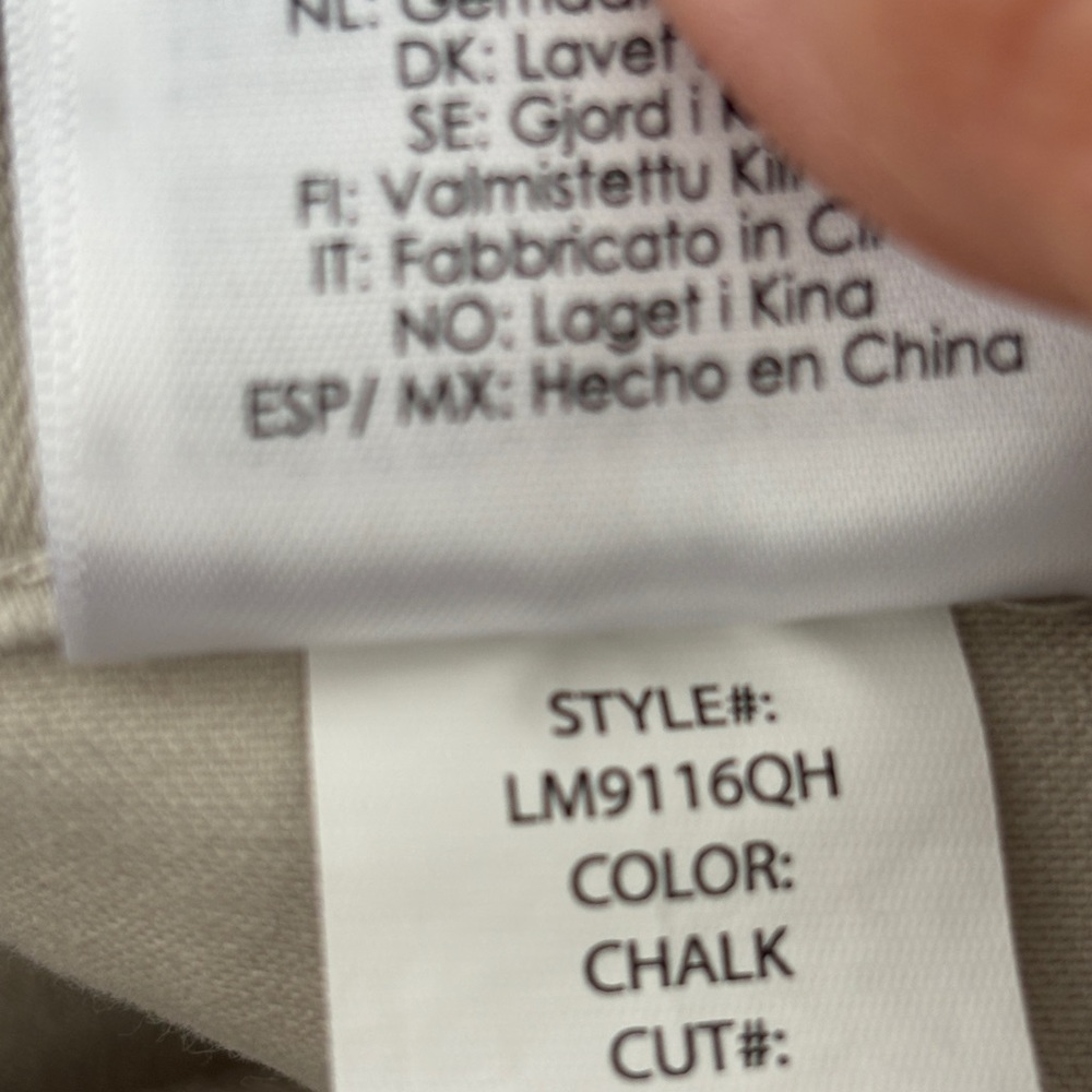 Liverpool  light beige cargo shorts  29 /8 - Picture 8 of 8